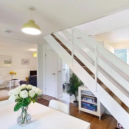 فيلا 45 Trevithick Court, Tolroy Manor هايلي المظهر الخارجي الصورة